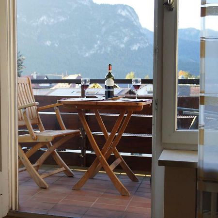 Sunny 1-Room Apartment Near Railway Station Garmisch-Partenkirchen Eksteriør billede