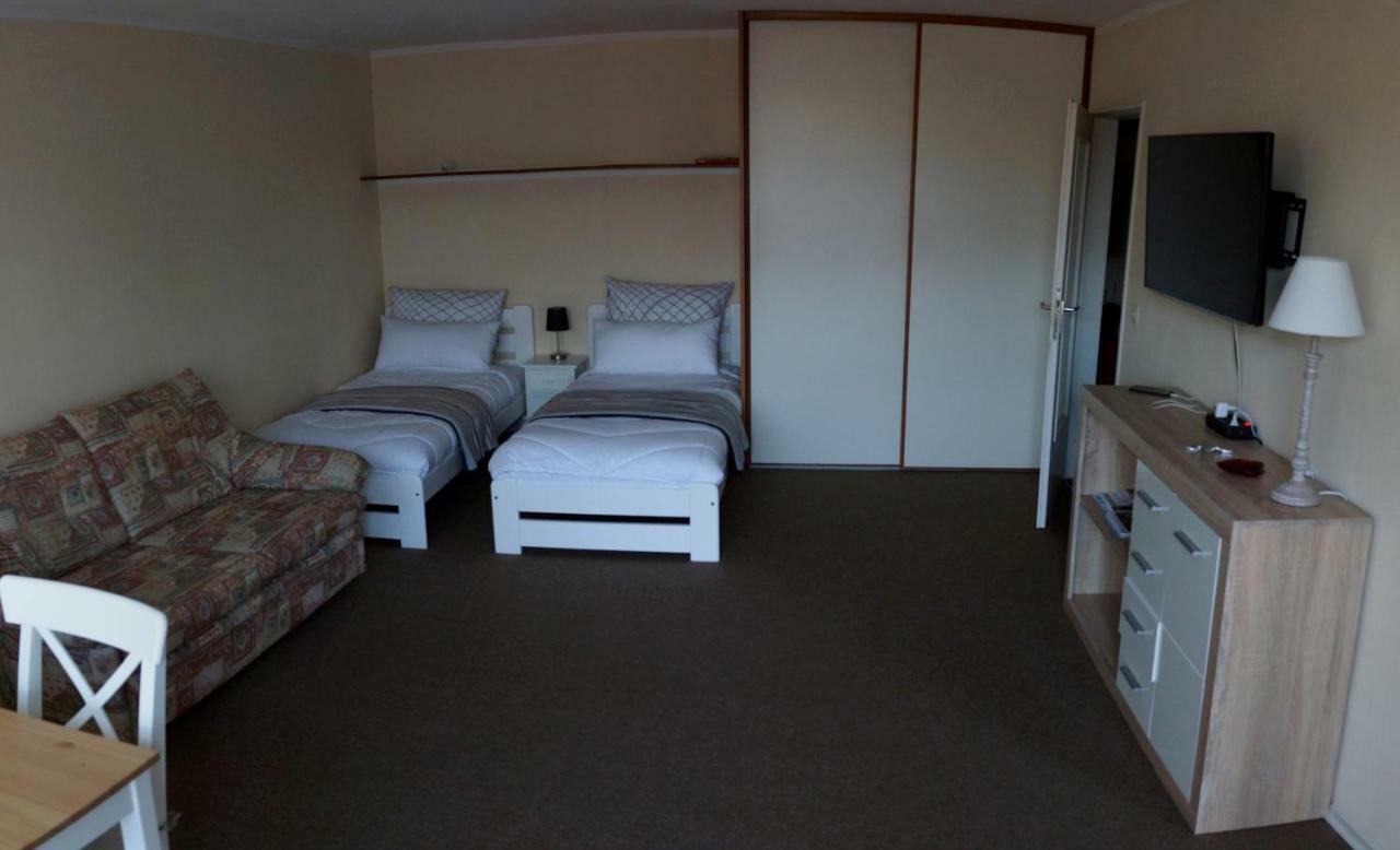 Sunny 1-Room Apartment Near Railway Station Garmisch-Partenkirchen Eksteriør billede