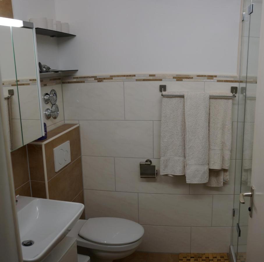 Sunny 1-Room Apartment Near Railway Station Garmisch-Partenkirchen Eksteriør billede